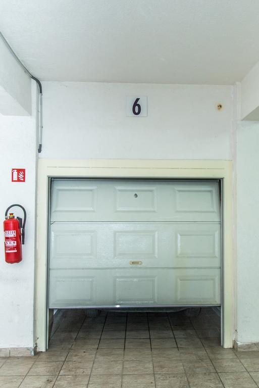 Apartment Flores Ossero Esterno foto