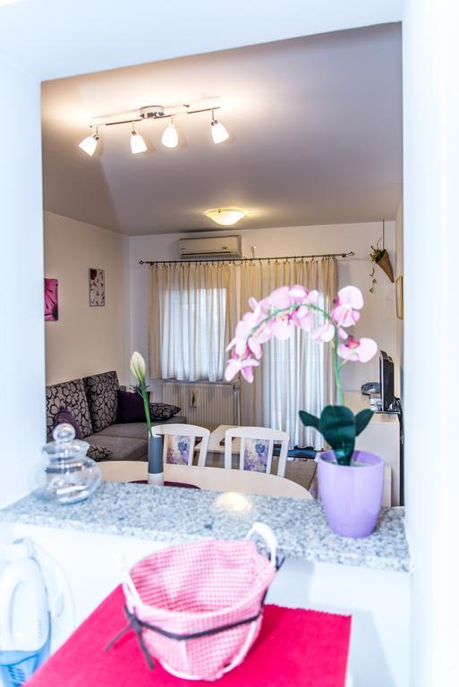 Apartment Flores Ossero Esterno foto